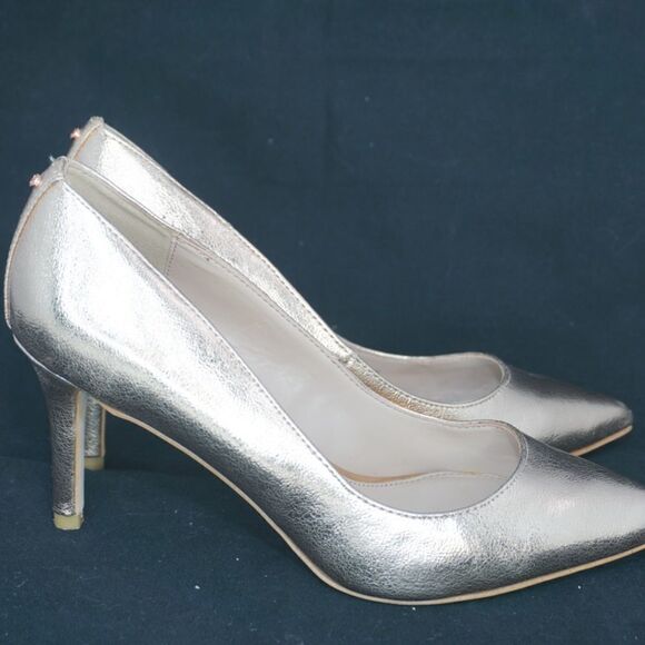 BCBGeneration Metallic 'Marci' Pointed Toe Pumps, Size 6.5B - Picture 3 of 11
